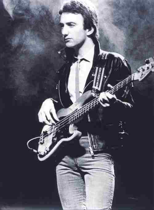 John Deacon - Бас-гитара